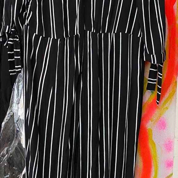 Xl wild fable bulk & white jump suit - Picture 4 of 5